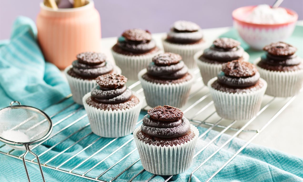 Chocolate Cupcakes Recipe | Dr. Oetker