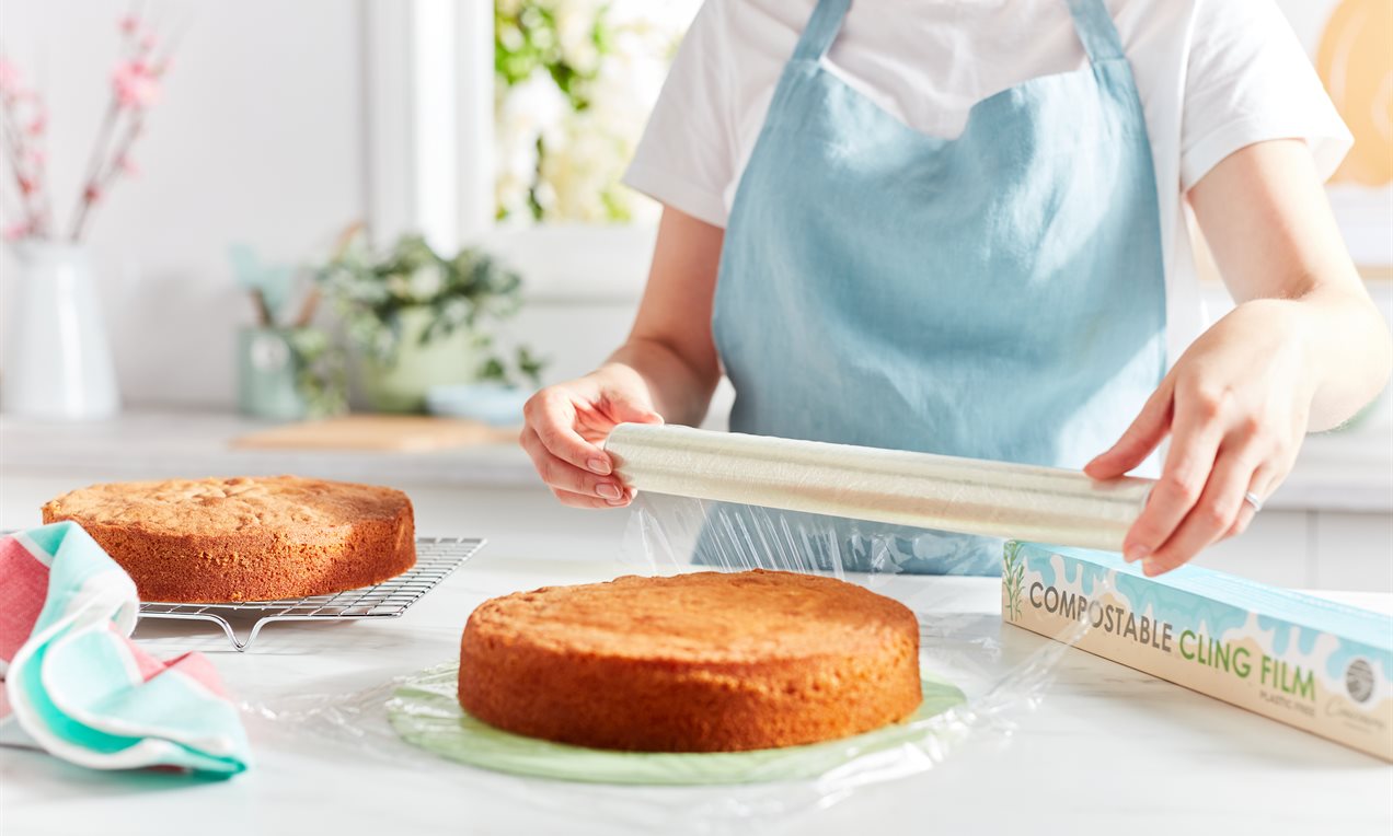 Picture - wrapping cake for the freezer