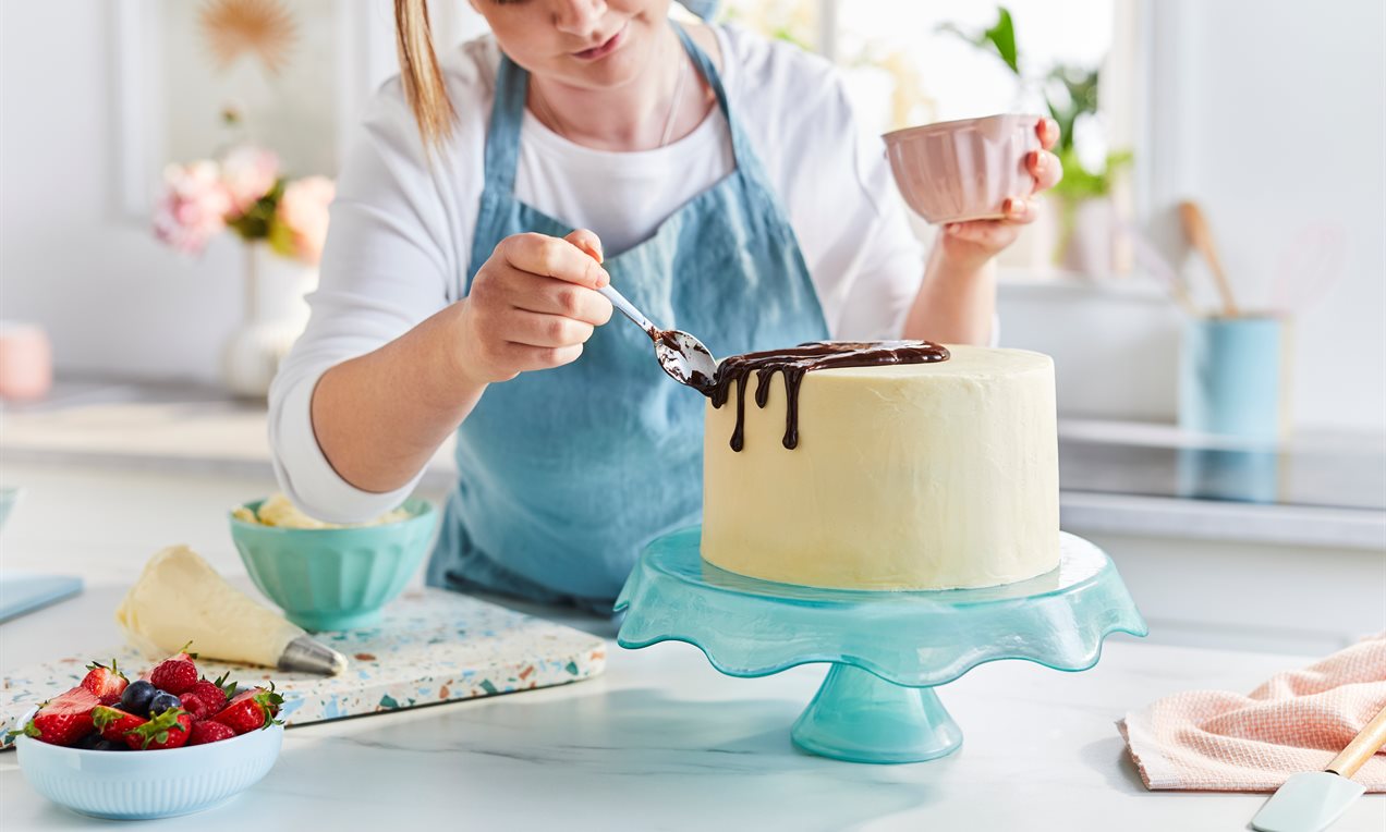 Picture - Ruby Cake drip